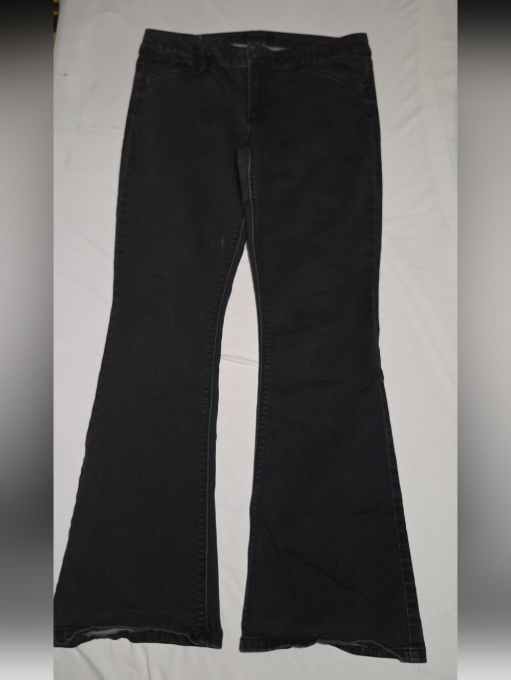 White house black market women's size 12 black skinny flare jeans #29